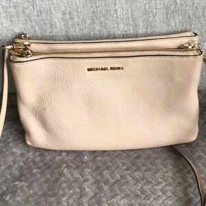 Michael Kors Crossbody purse